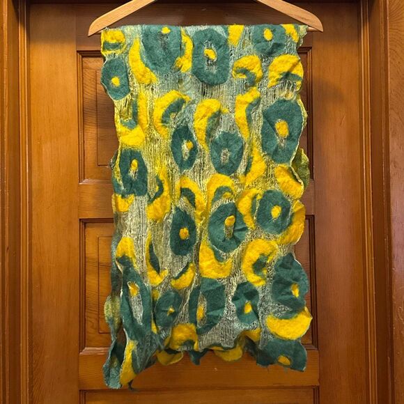 Handmade Nuno Felted Artsy Green Yellow Abstract Fun Scarf 98” x 21” - Picture 3 of 6